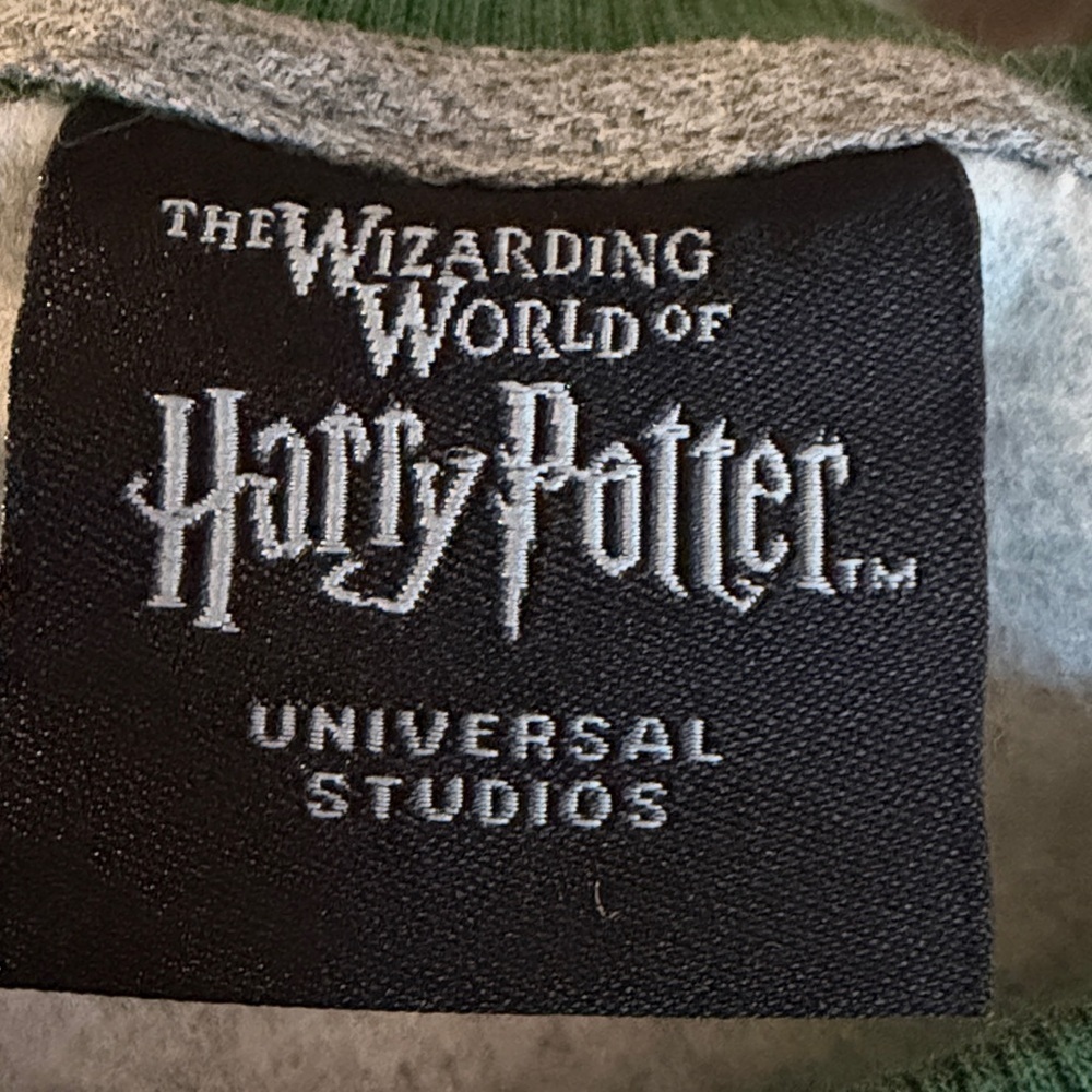 Harry Potter Slytherin Sweatshirt | Universal Wizarding World (Size: XS) New! - Picture 4 of 9